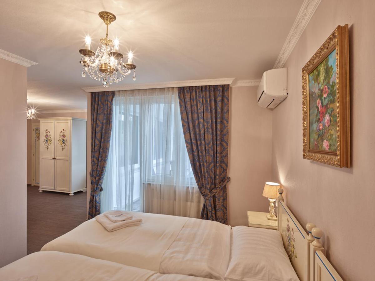 Triple Room with Balcony - Photo 2