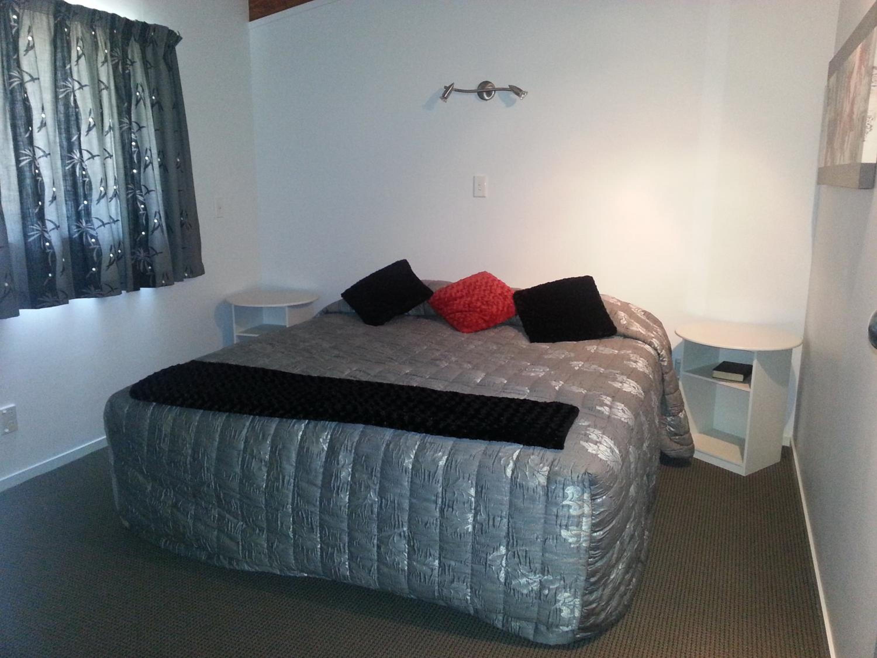 King Two Bedroom Apartment (sleeps 4) - Photo 3