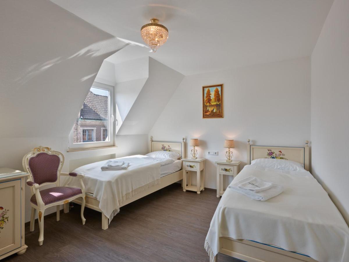 Deluxe Double or Twin Room - Photo 2