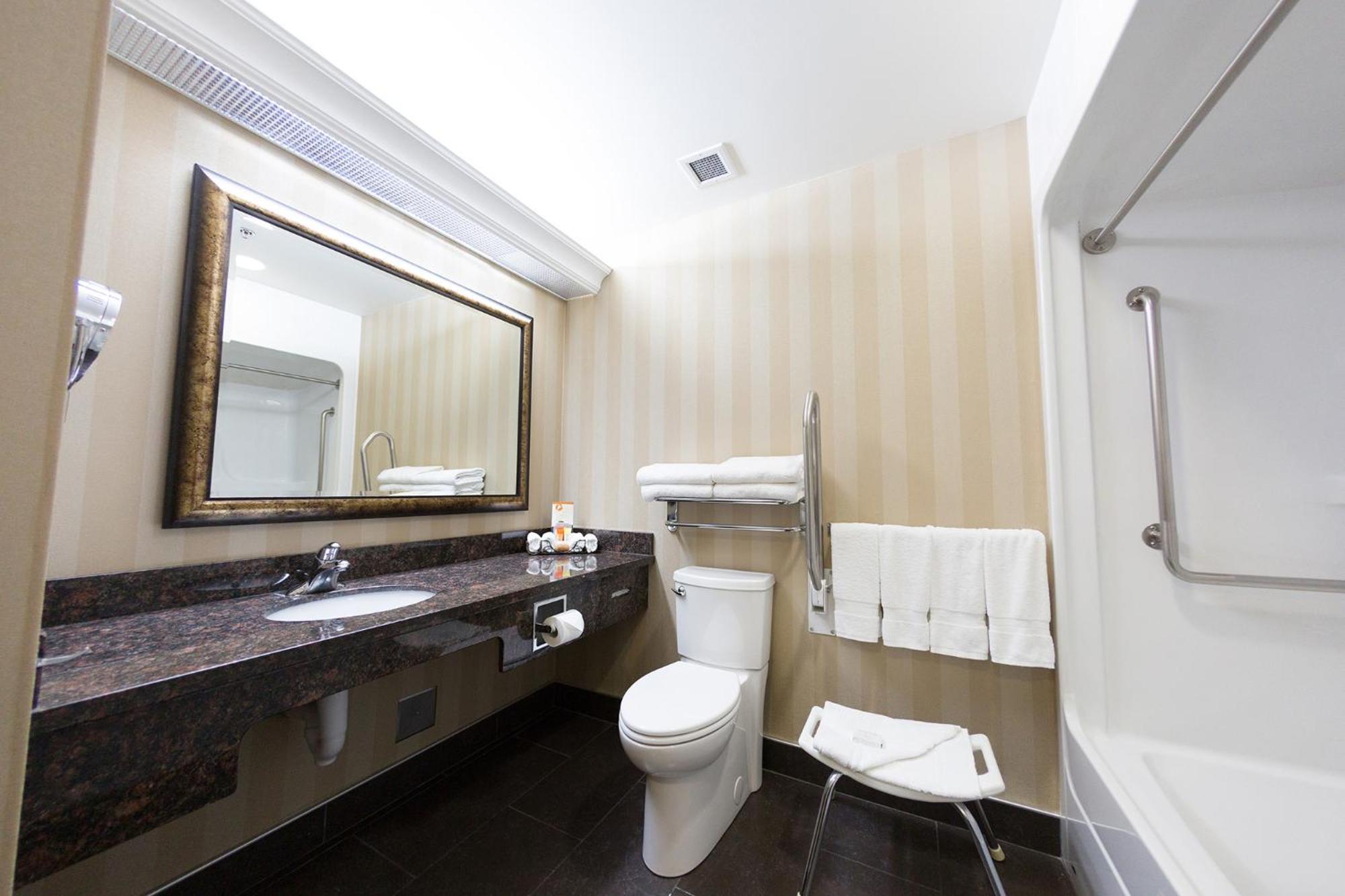 Queen Room - Disability Access/Non-Smoking - Photo 3