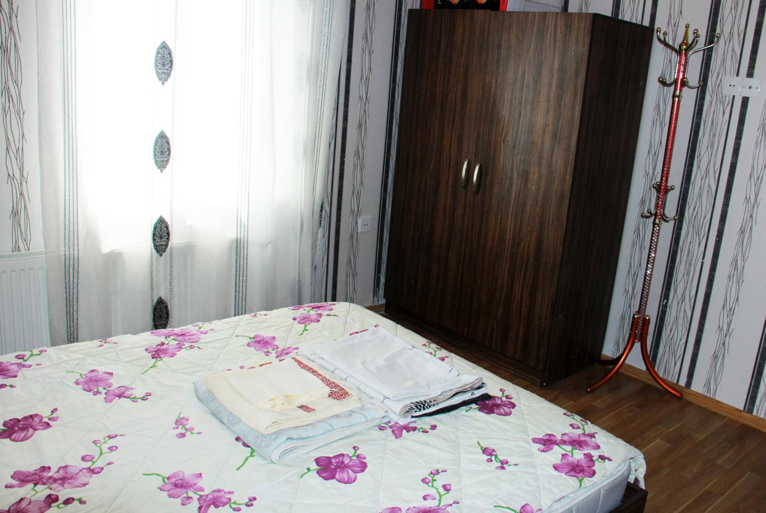 One-Bedroom House photo 1