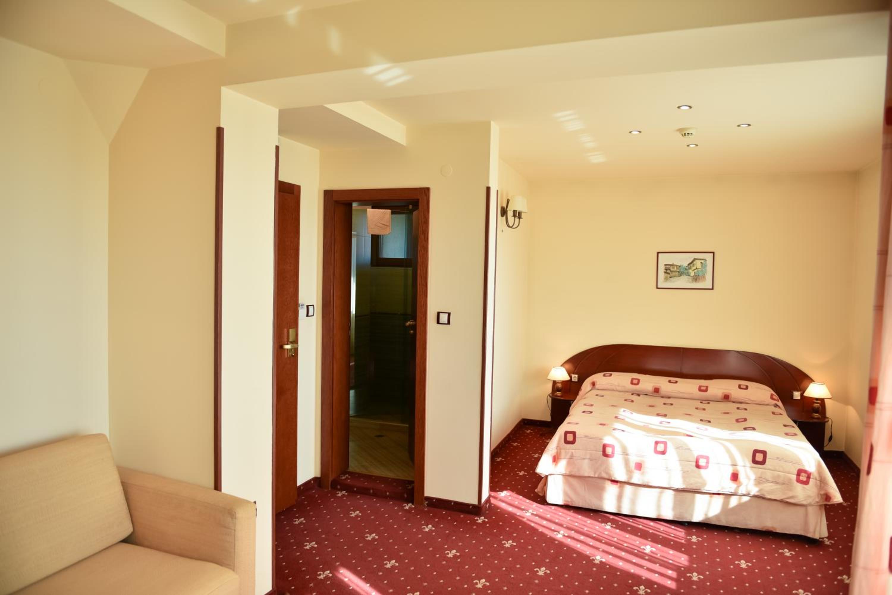 Double Room - Photo 2