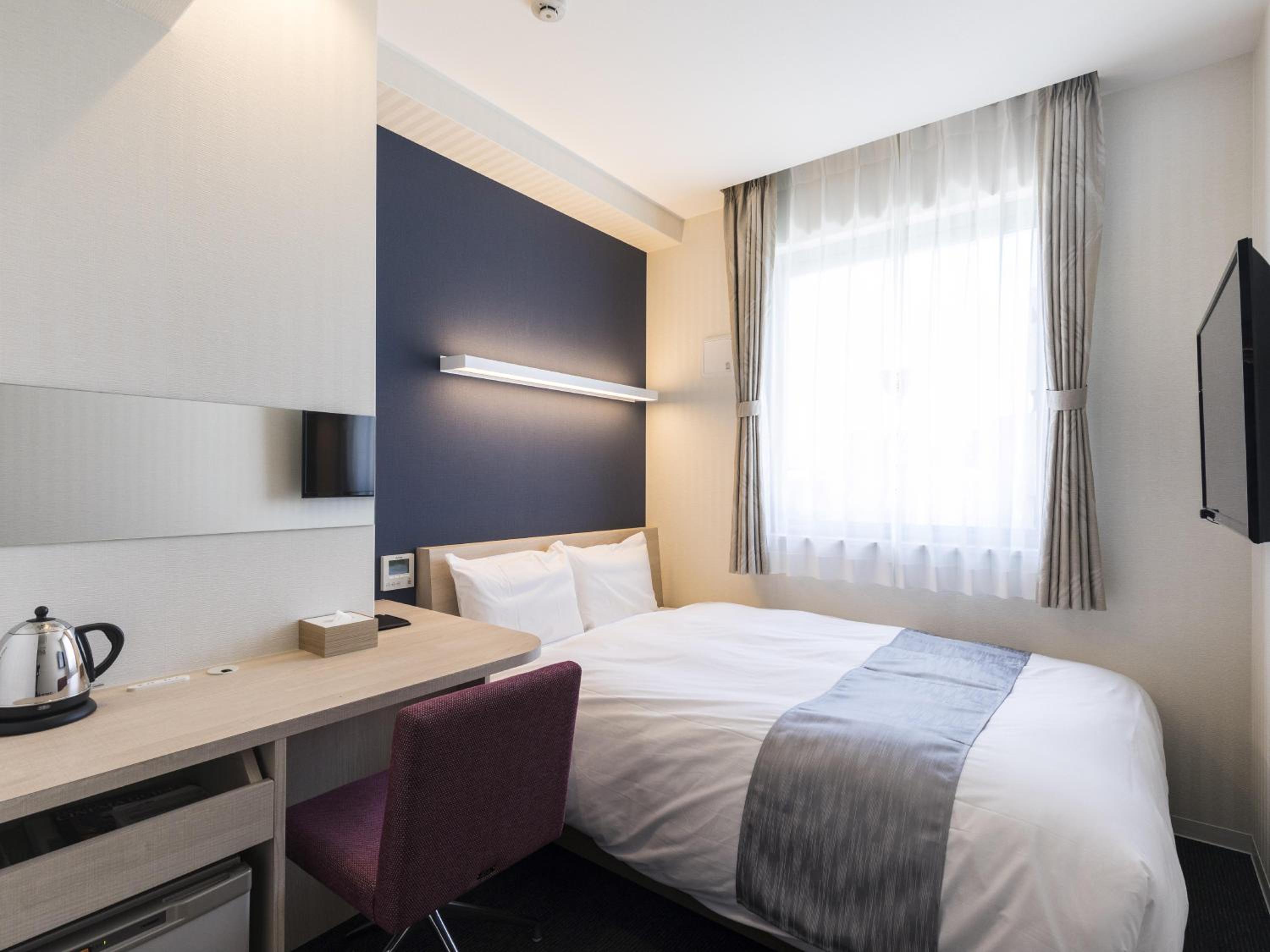 Single Room with Complimentary Light Breakfast - Non-Smoking