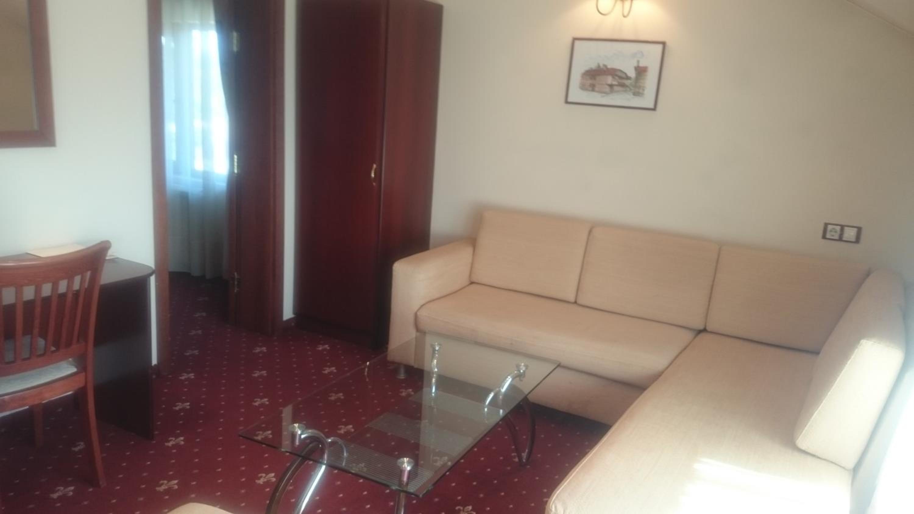 Family Suite (2 Adults + 1 Child) - Photo 7