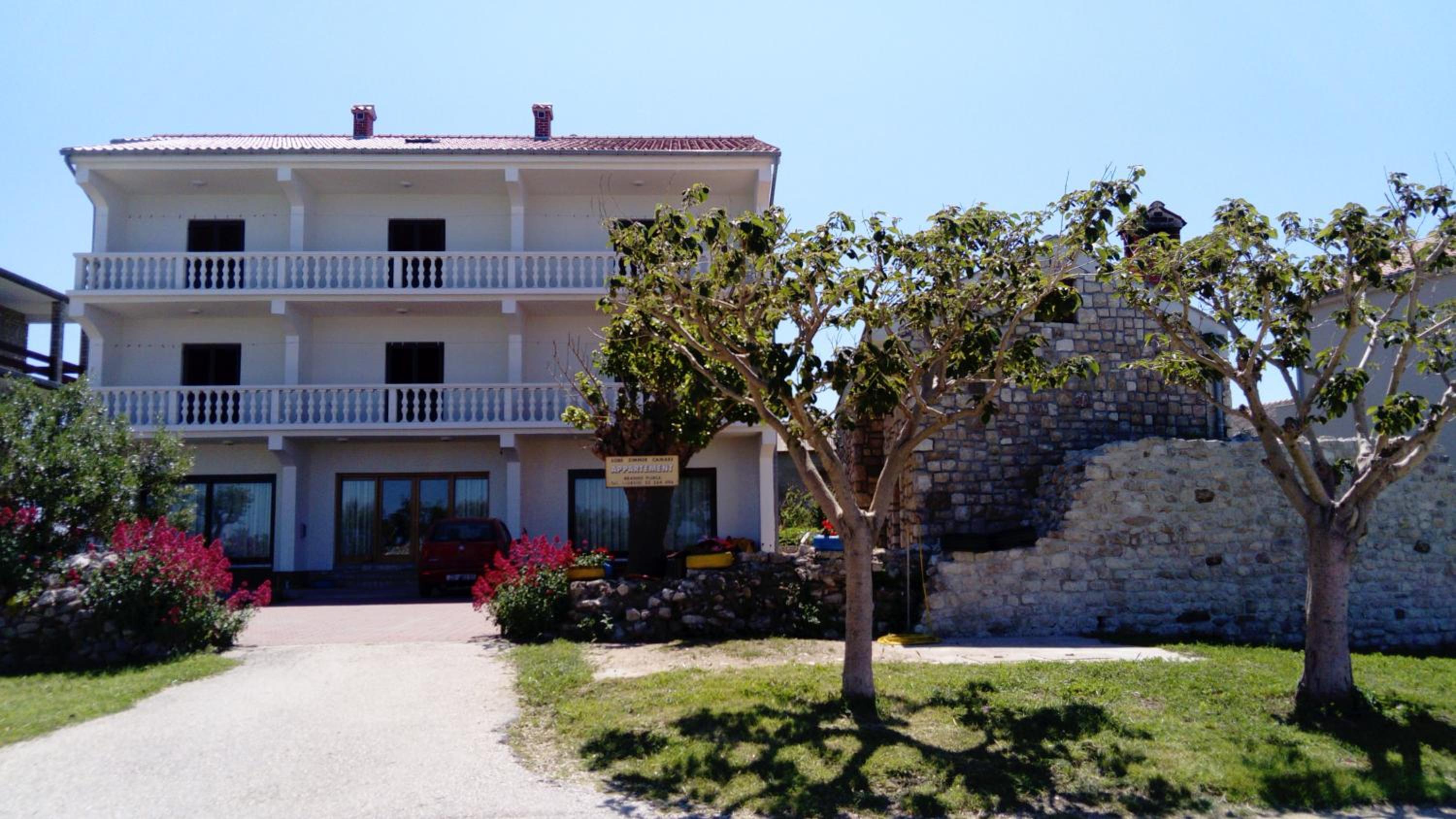 Studio Apartment with Balcony and Sea View photo 3