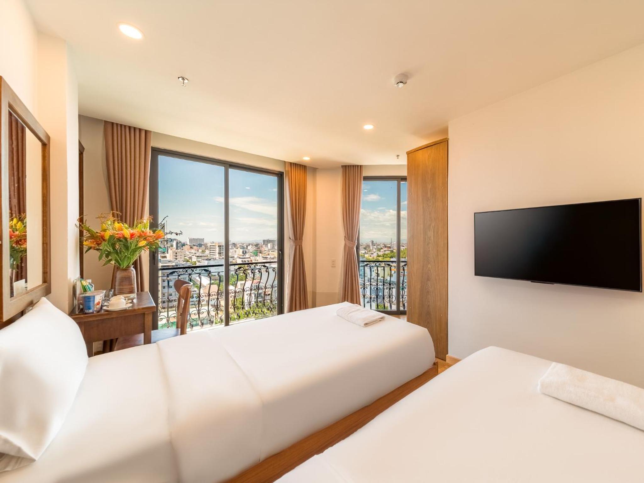 Twin Room with City View