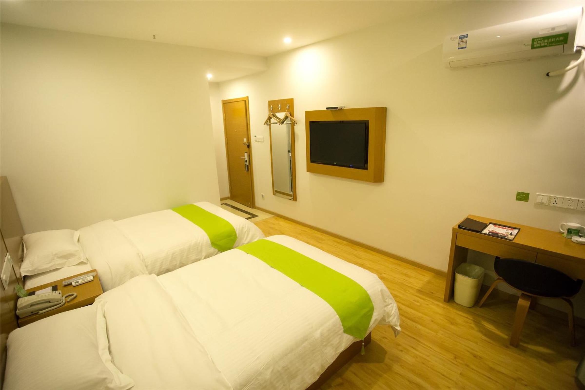 Mainland Chinese Citizens - Triple Room photo 3