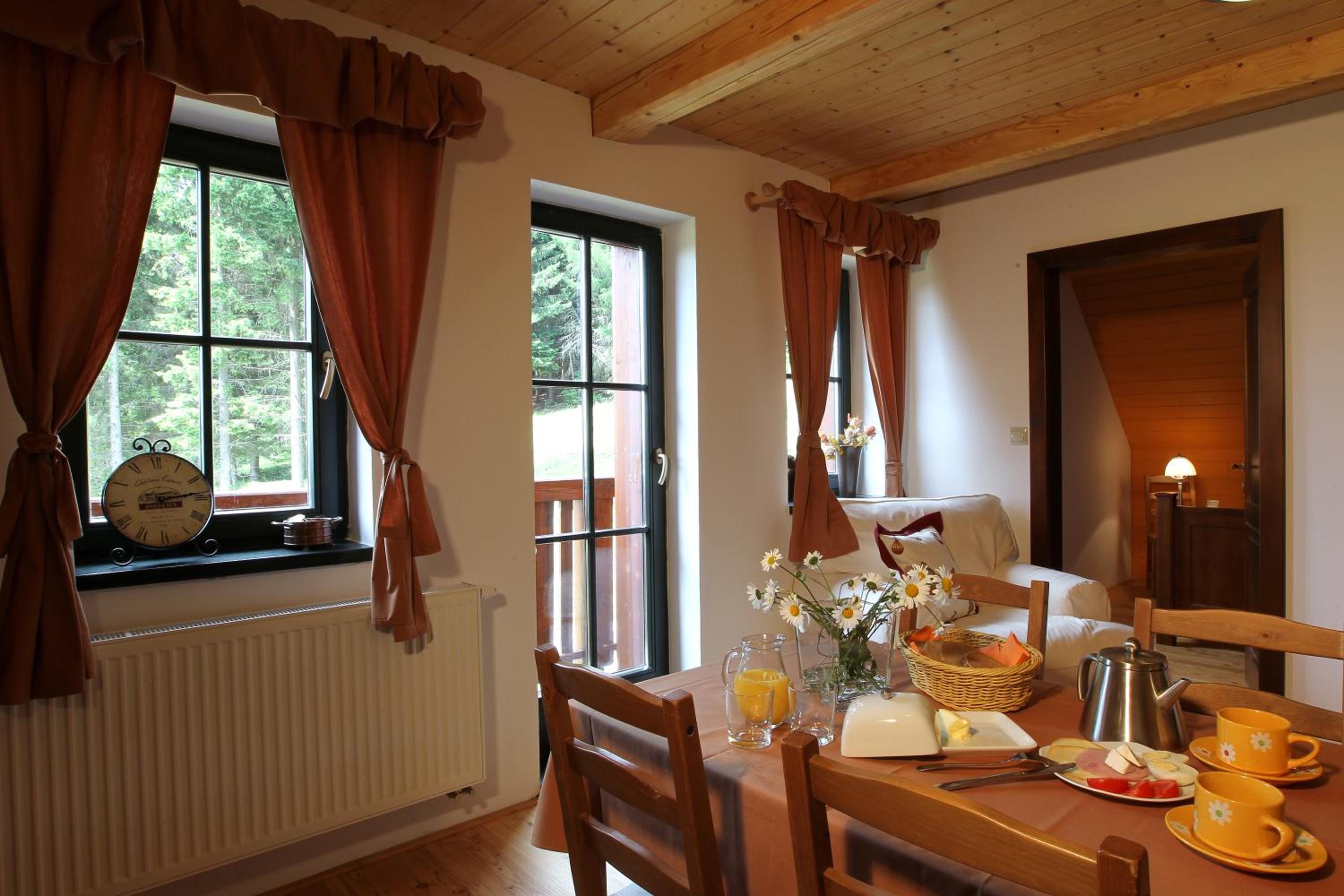 Apartment with Balcony photo 1