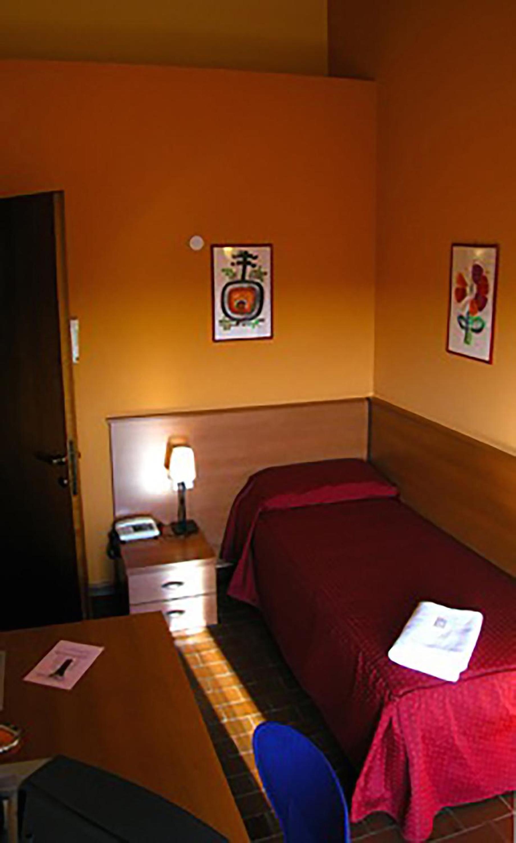 Single Room photo 3
