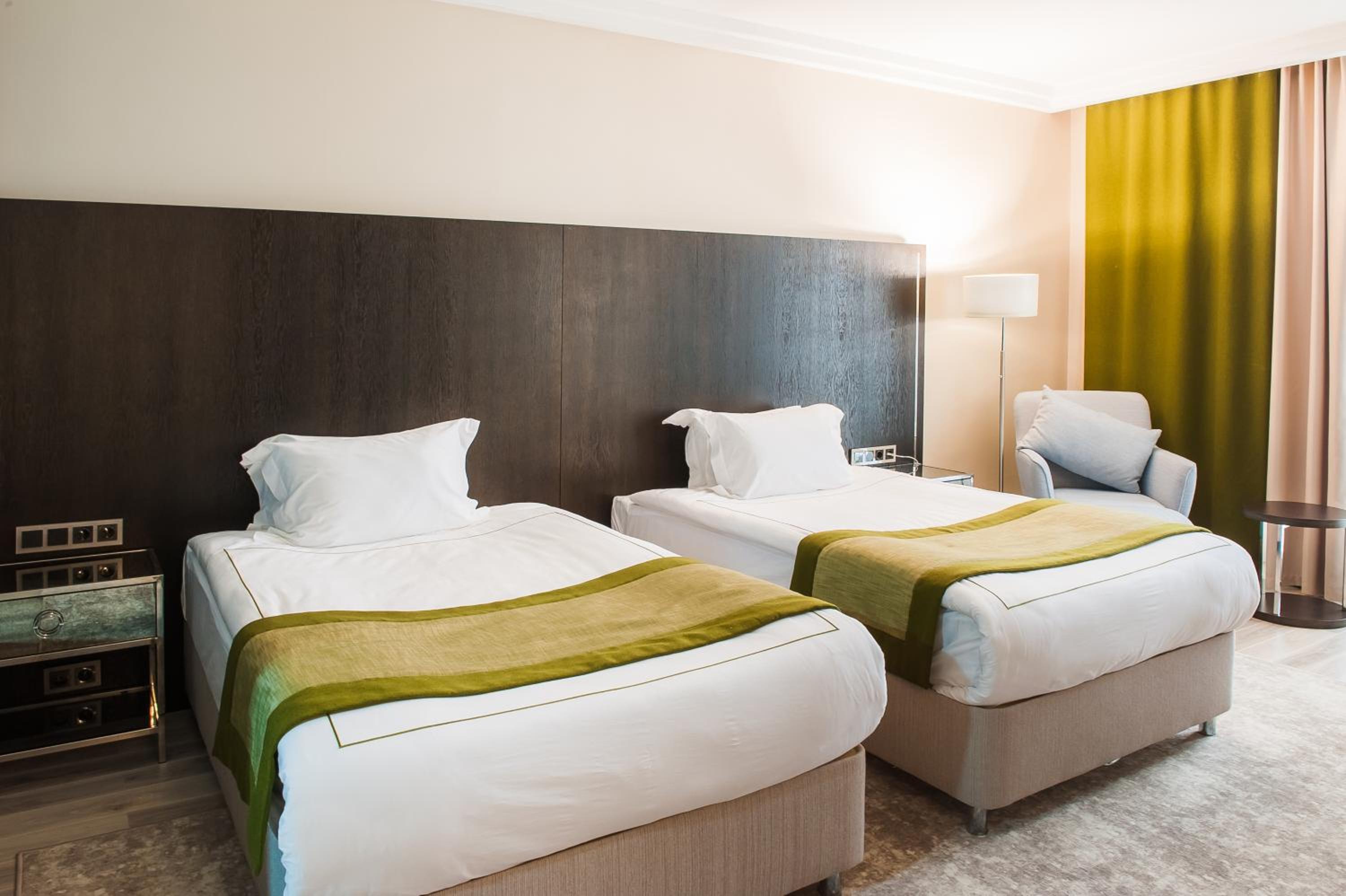 Double Room with Two Double Beds photo 3