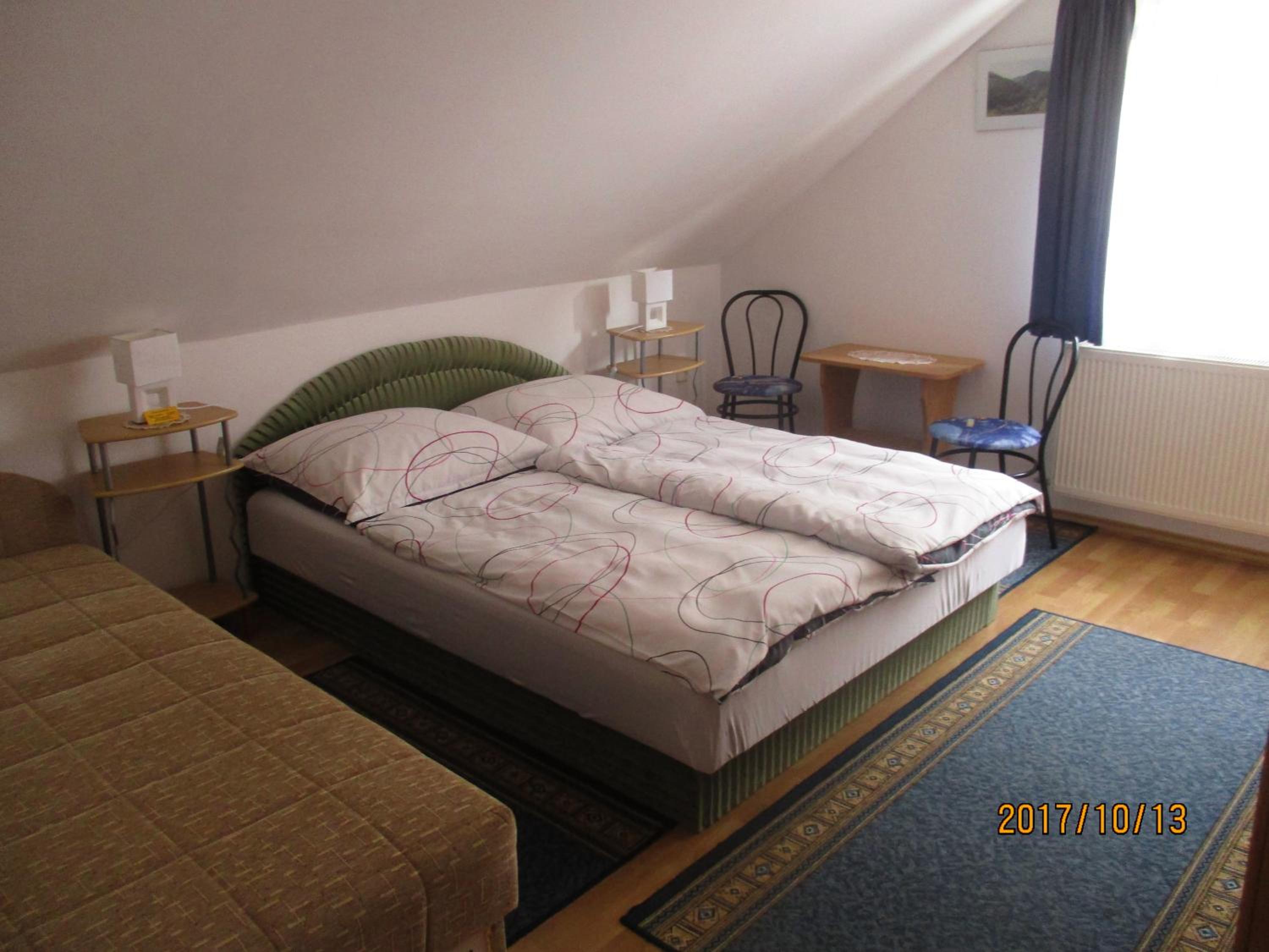 Basic Triple Room With Shared Bathroom