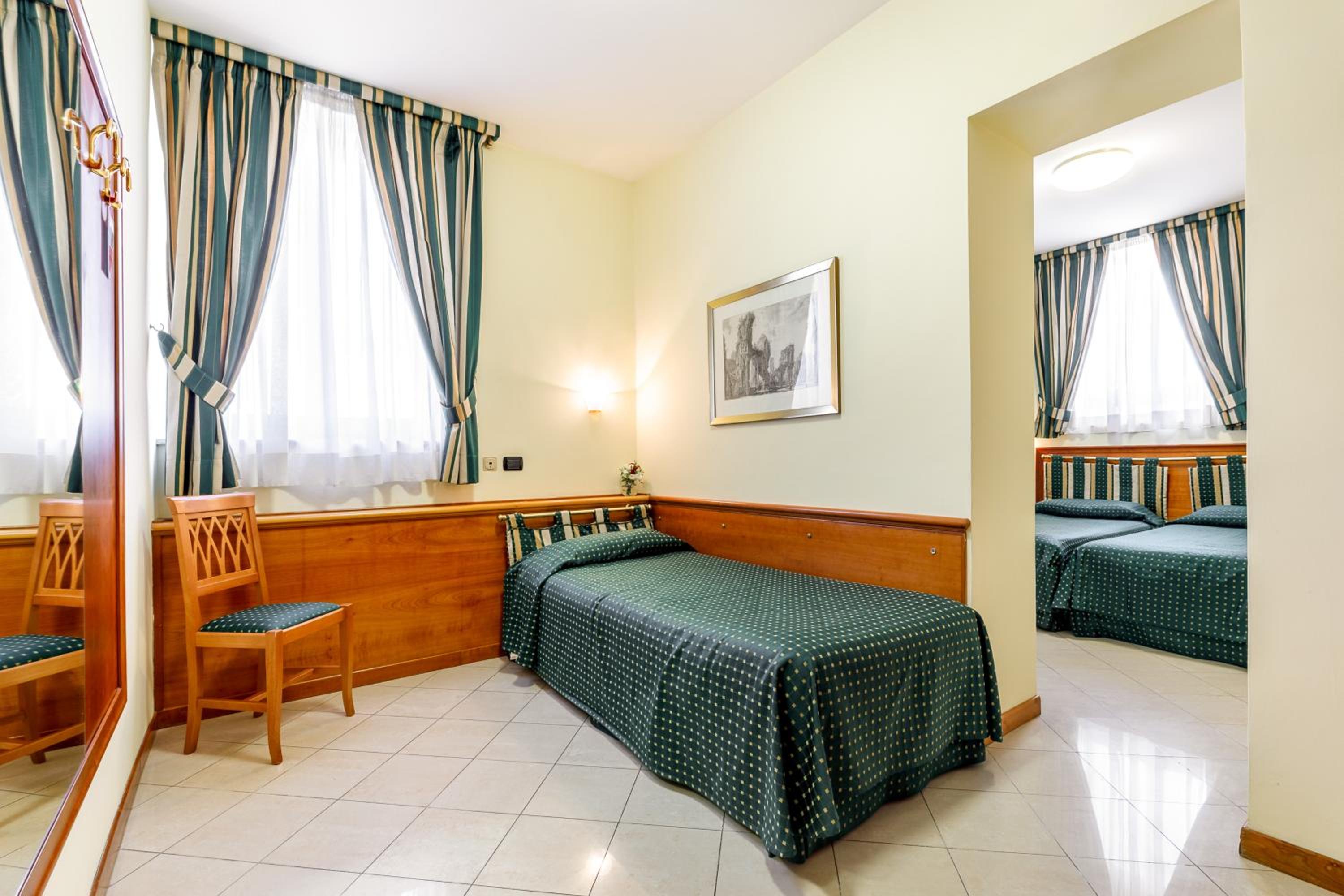Triple Room photo 2