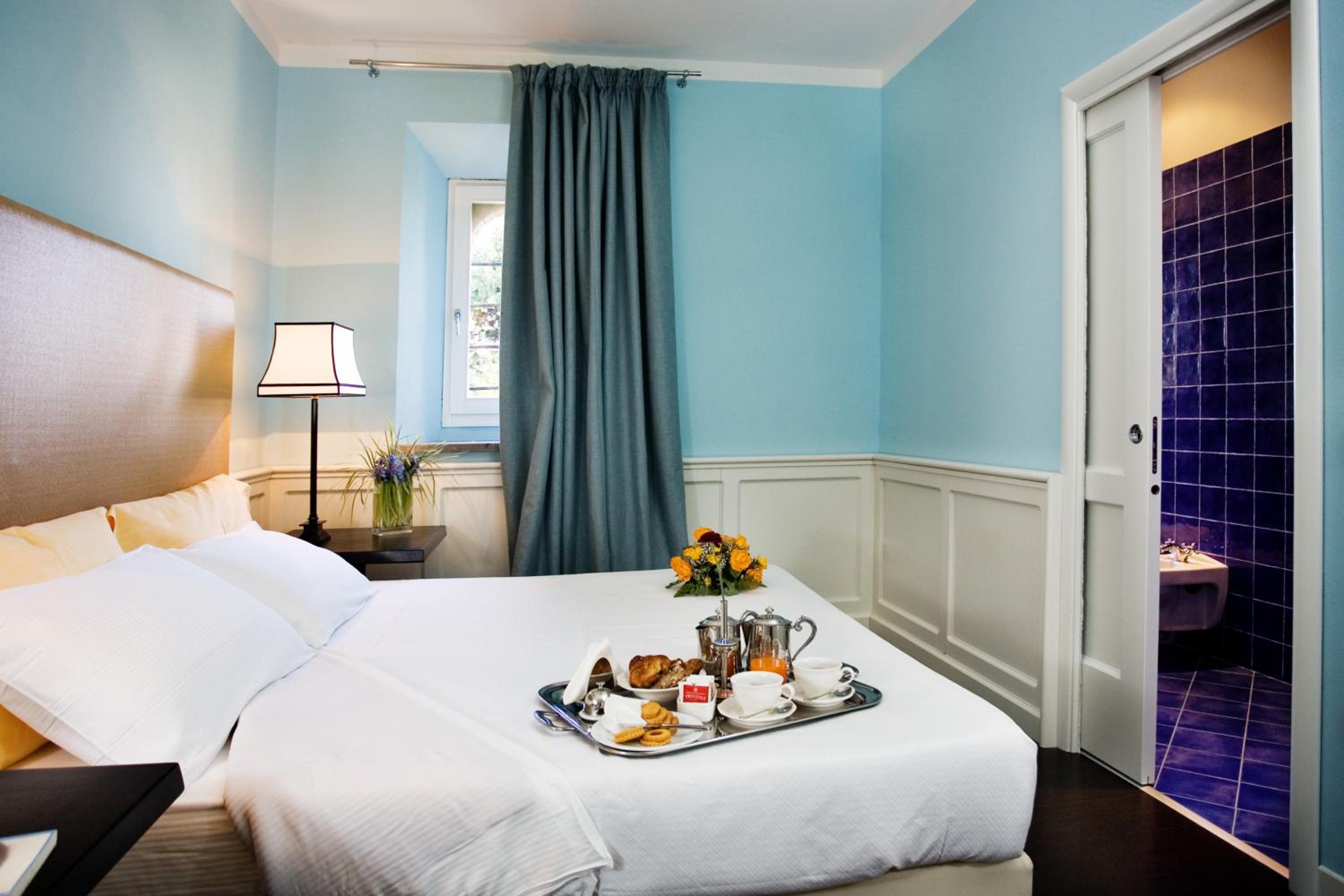 Standard Double Room - Photo 3