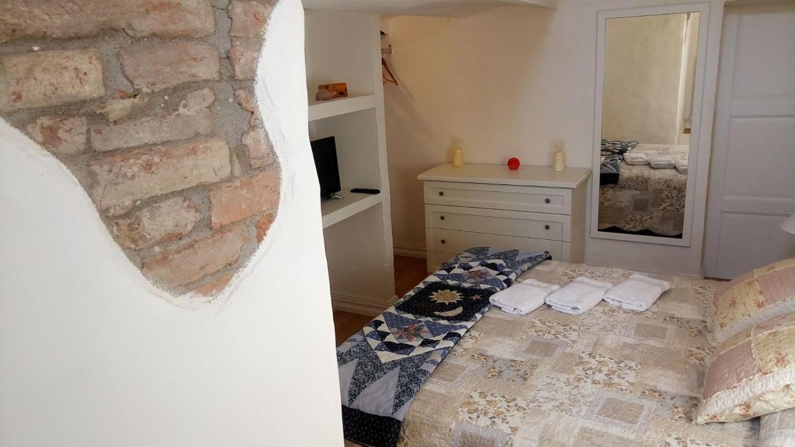 Two-Bedroom Apartment - Photo 43