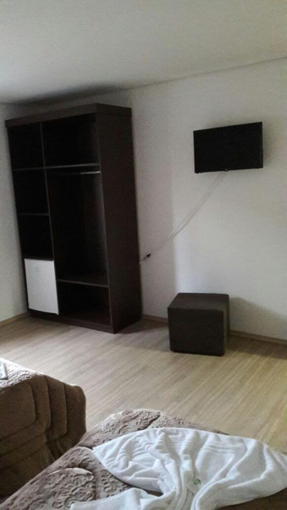 Family Room with Private Bathroom photo 2
