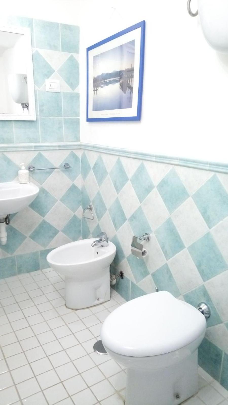 Two-Bedroom Apartment - Photo 38