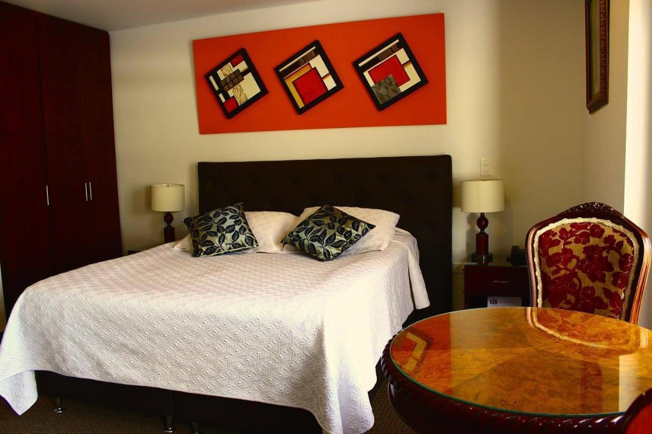 Deluxe Queen Suite