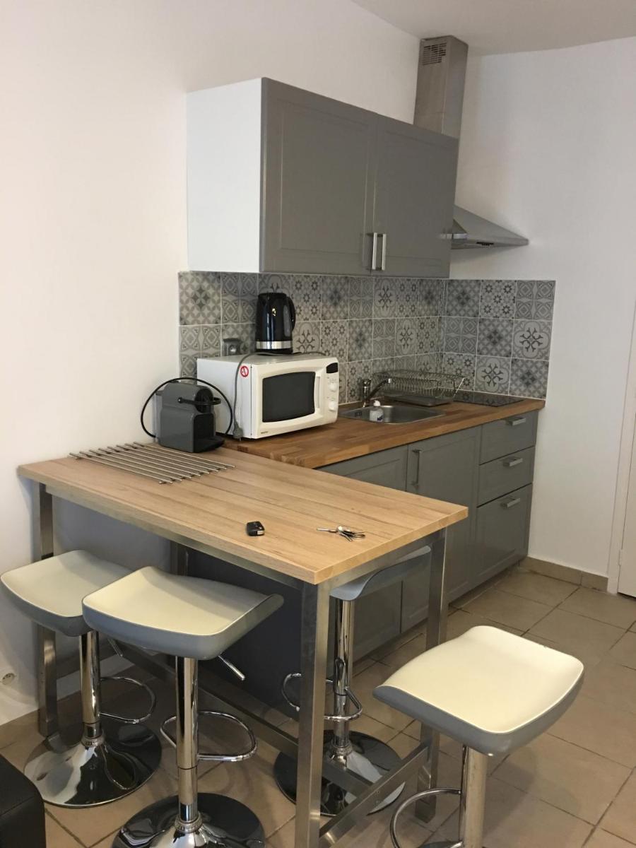 Studio Apartment photo 3
