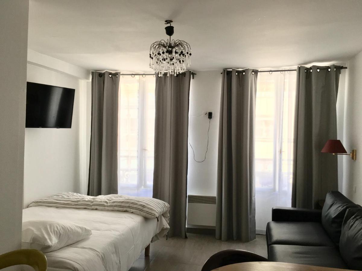 Studio Apartment photo 2