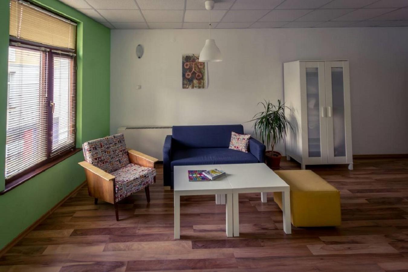 King Studio with Sofa Bed