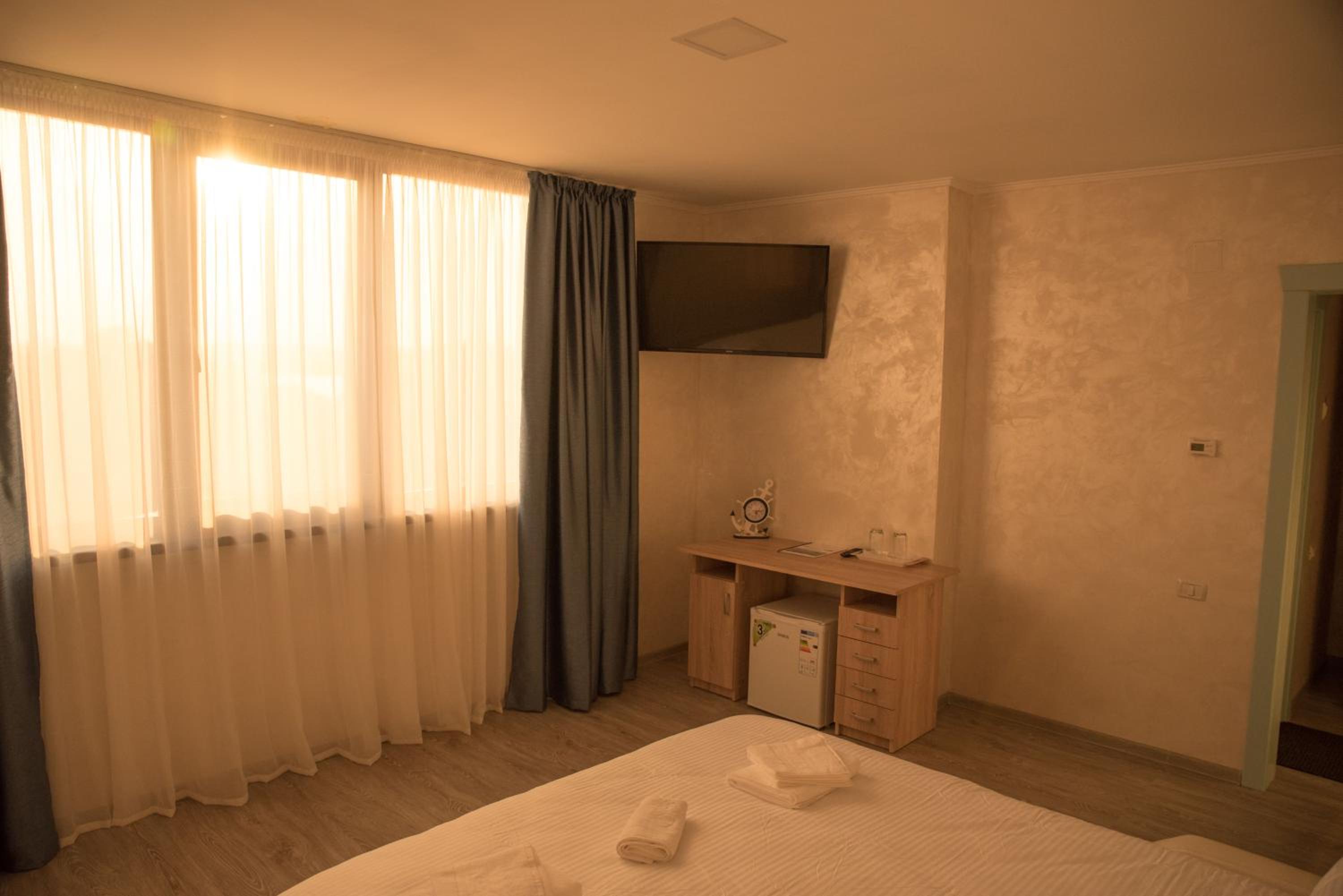Double Room with Private Bathroom photo 3
