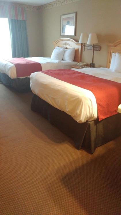 Queen Room with 2 Queen Beds - Non-Smoking - Photo 1