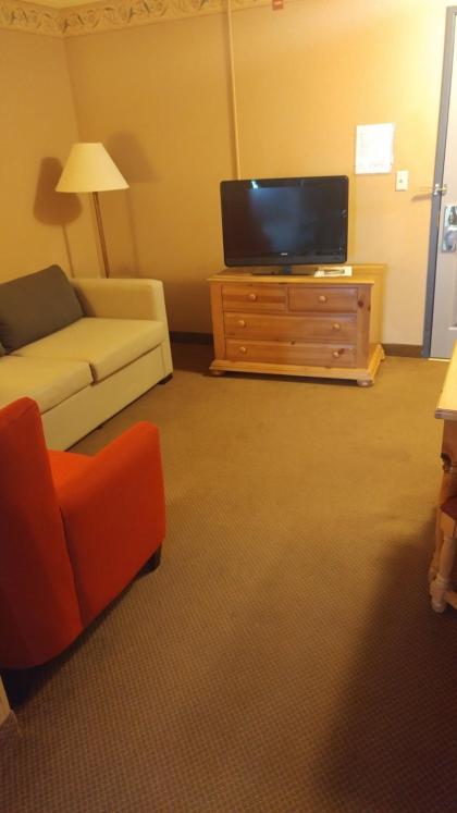 One-Bedroom King Suite - Non-Smoking - Photo 1