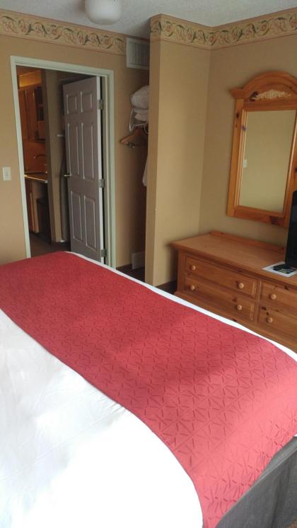 One-Bedroom King Suite - Non-Smoking - Photo 7