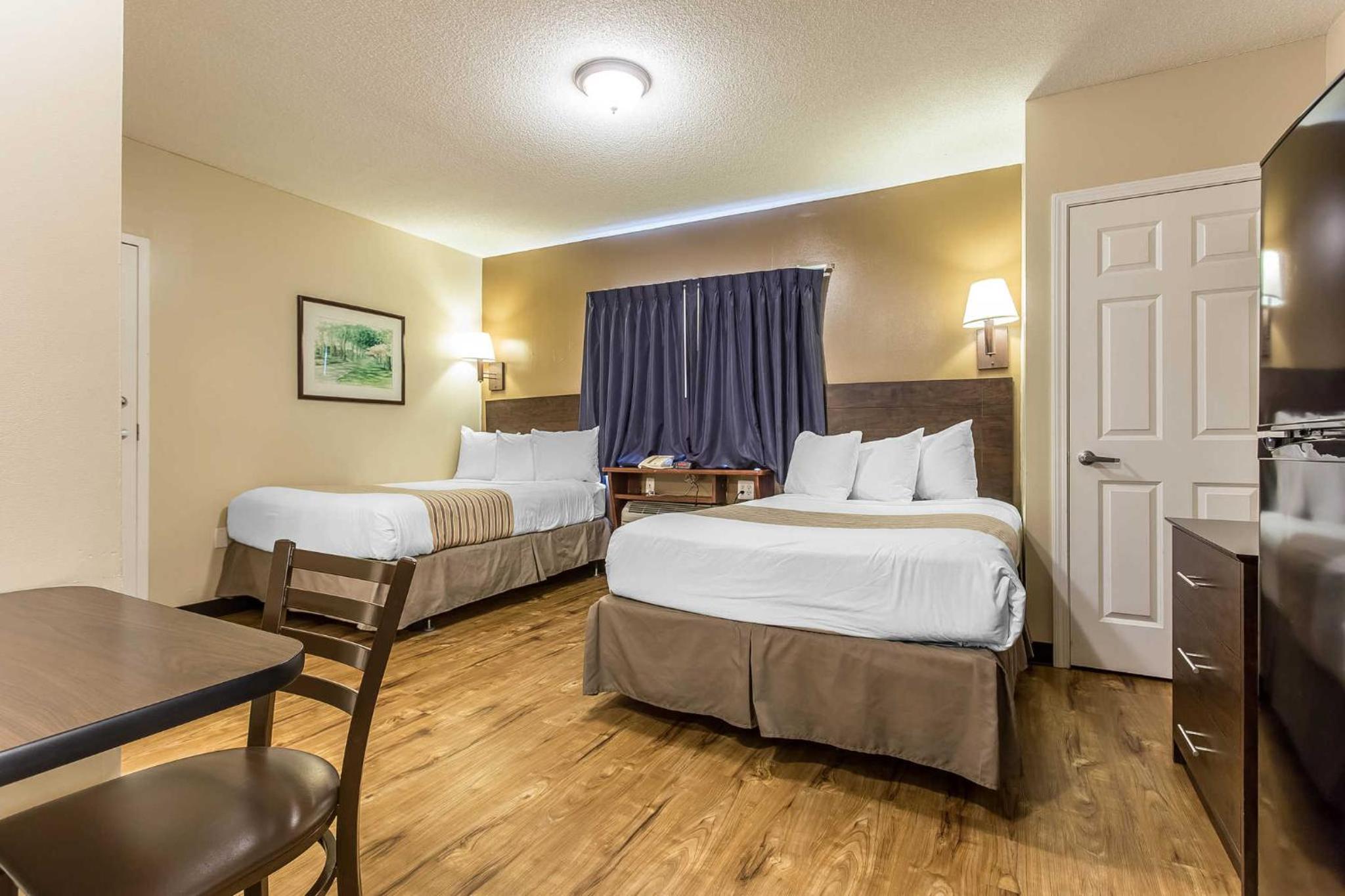 Double Room with Two Double Beds - Non-Smoking - Photo 1