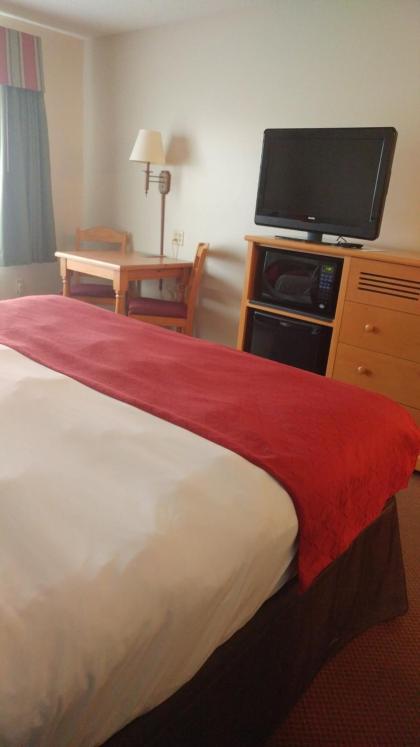 King Room - Non-Smoking - Photo 6