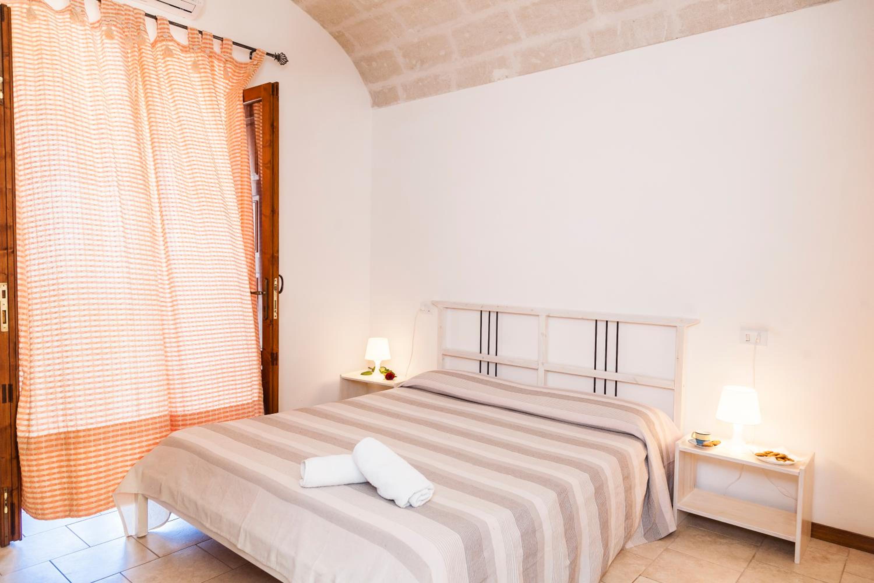Double Room - Photo 5