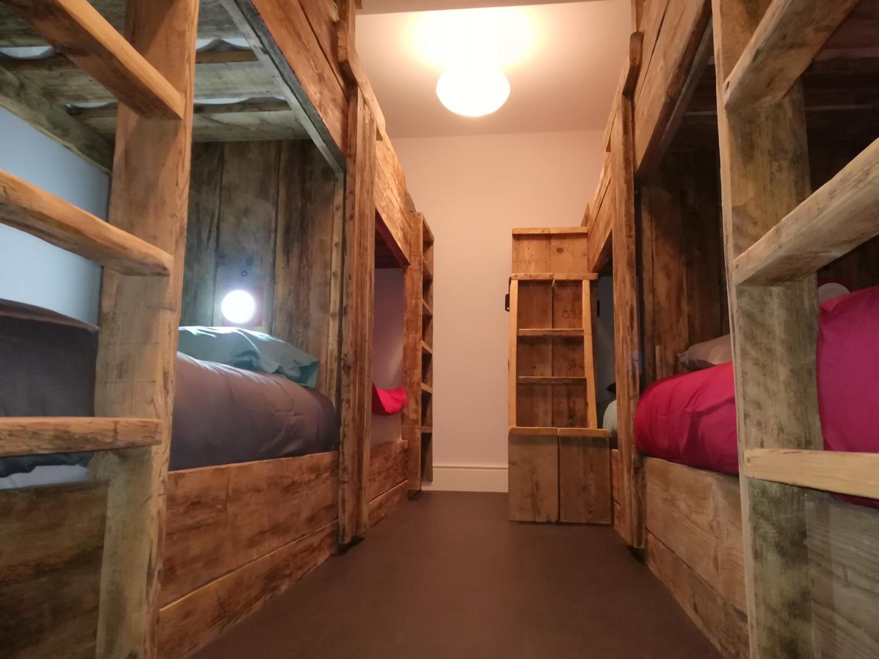 Bed in 8-Bed Mixed Dormitory Room 3 photo 1