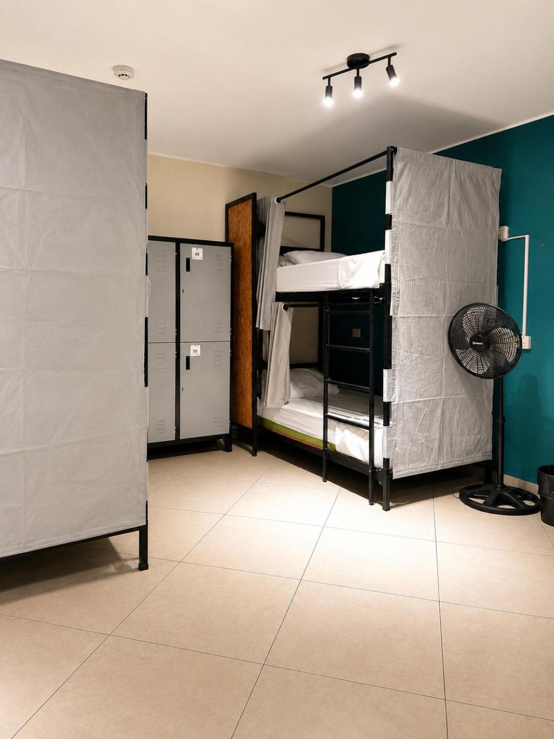 Bed in 8-Bed Mixed Dormitory Room photo 2