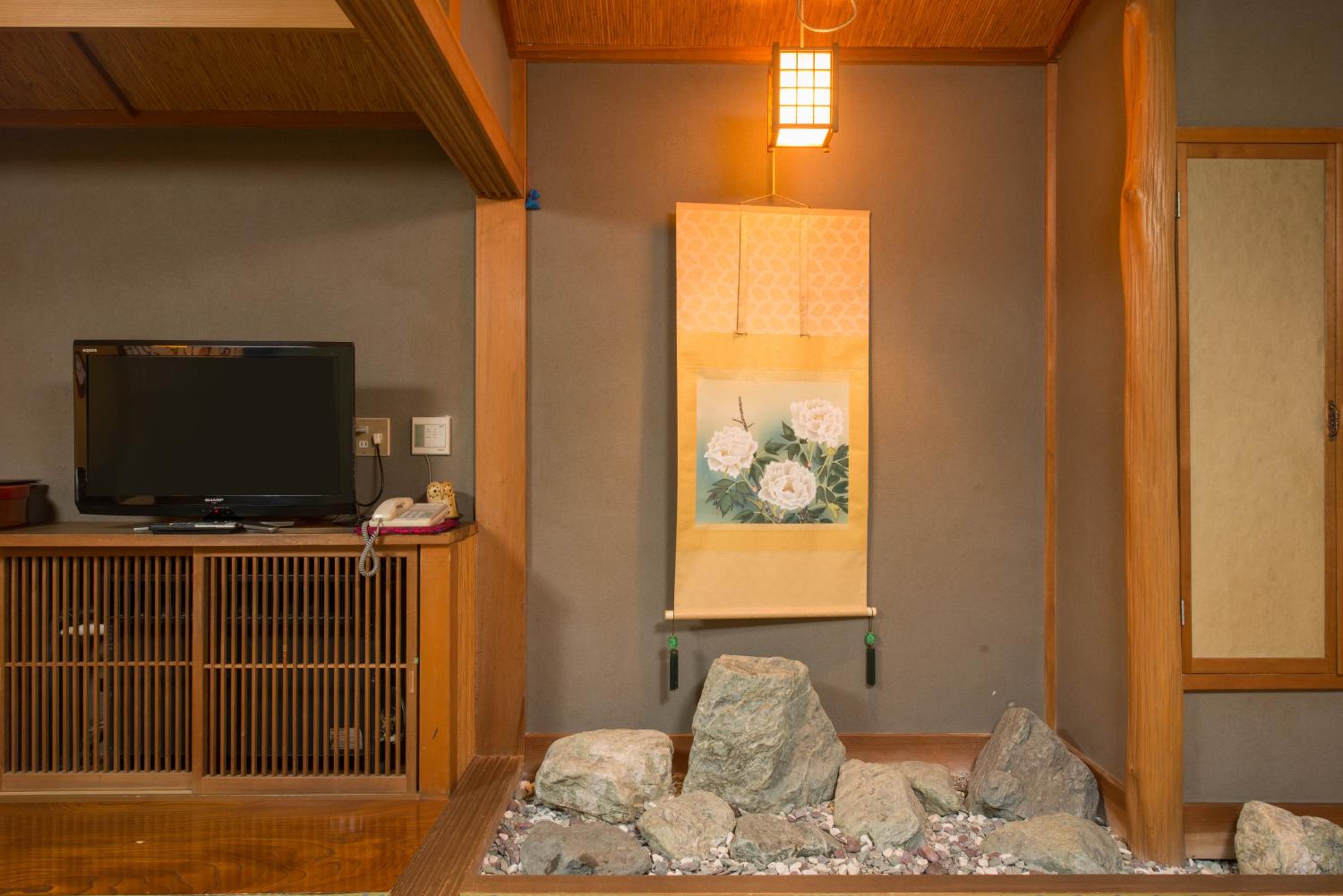 Twin Room with Bathroom photo 2