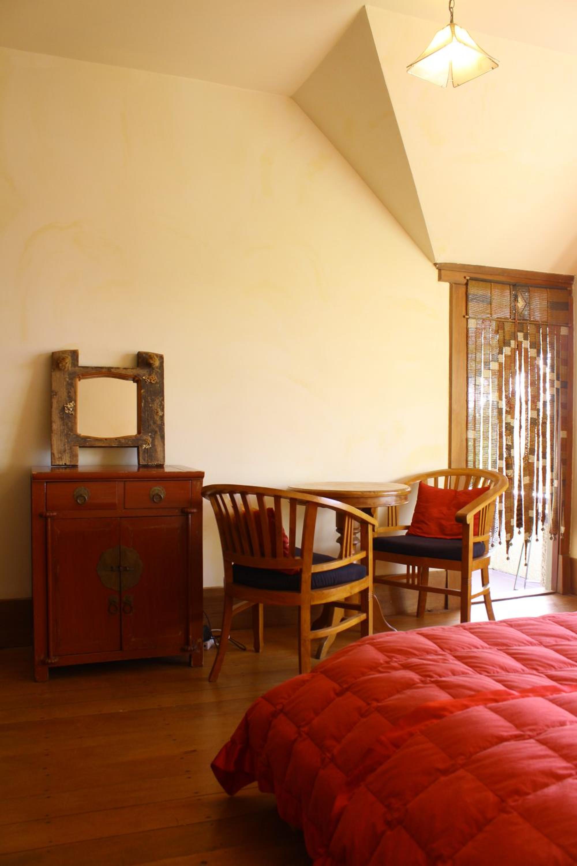 Queen Room with Shared Bathroom