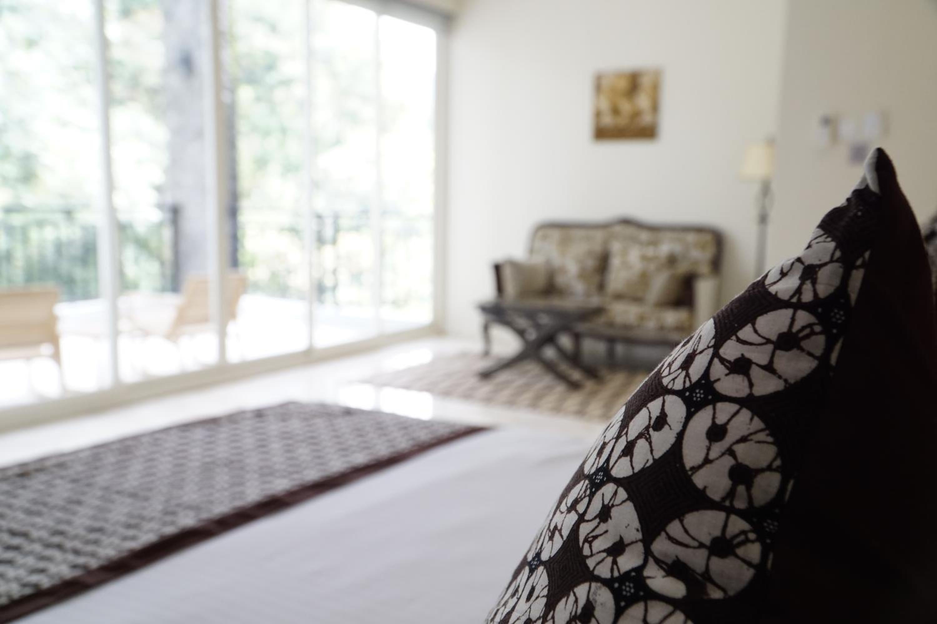 Executive Room with Balcony - Photo 3