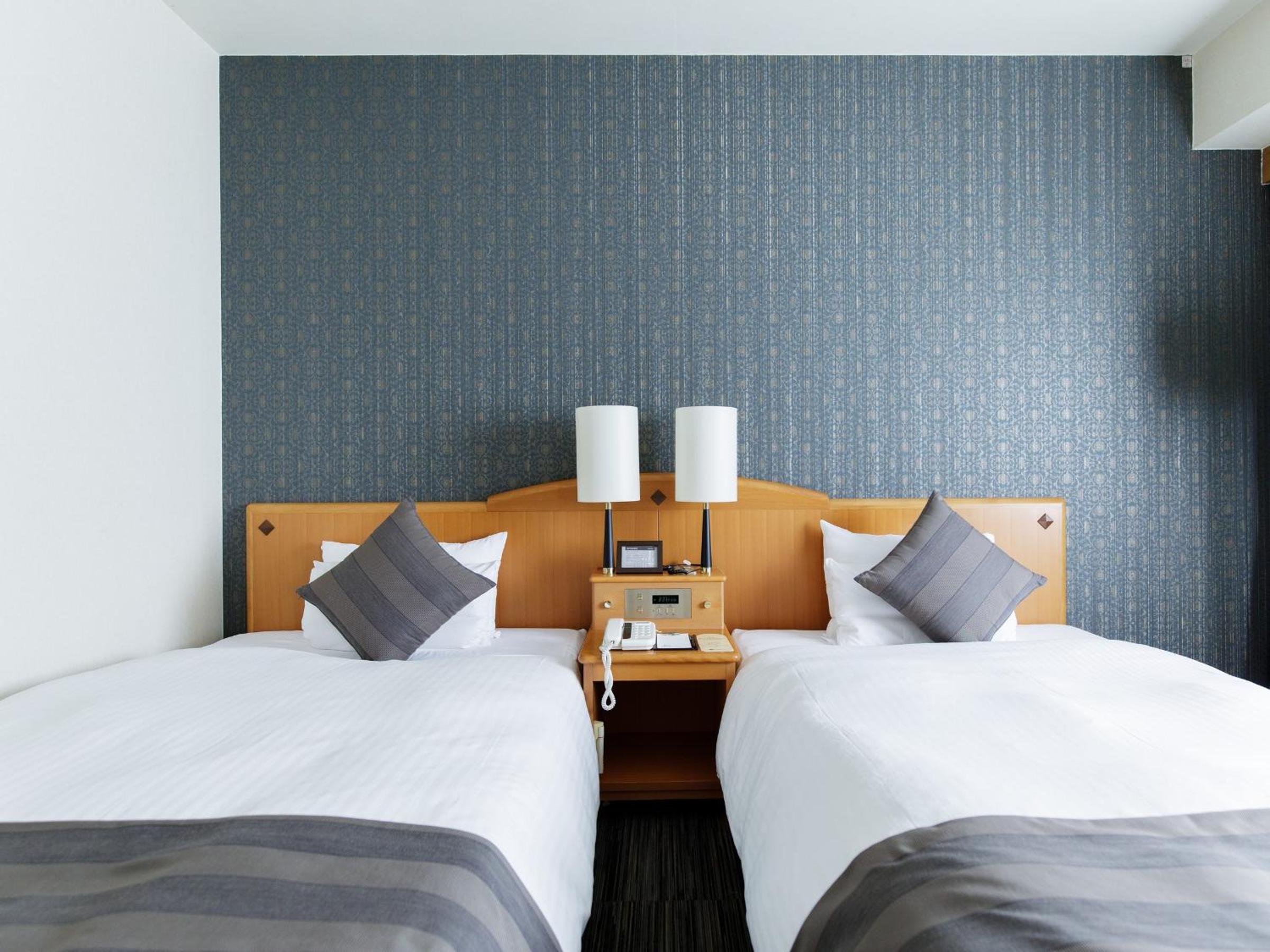 Standard Twin Room - Non-Smoking - Photo 10