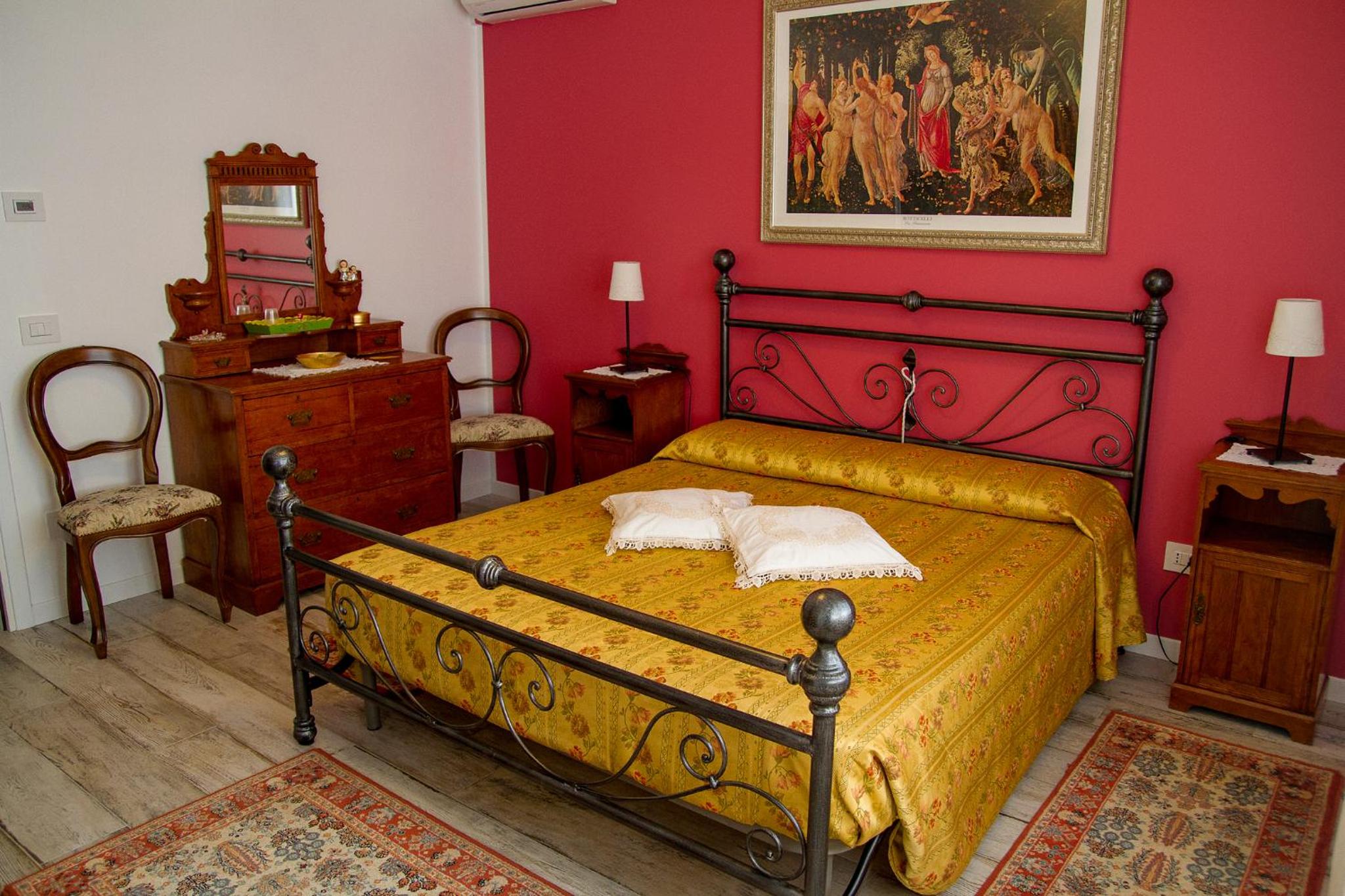 Double Room with Private Bathroom photo 1