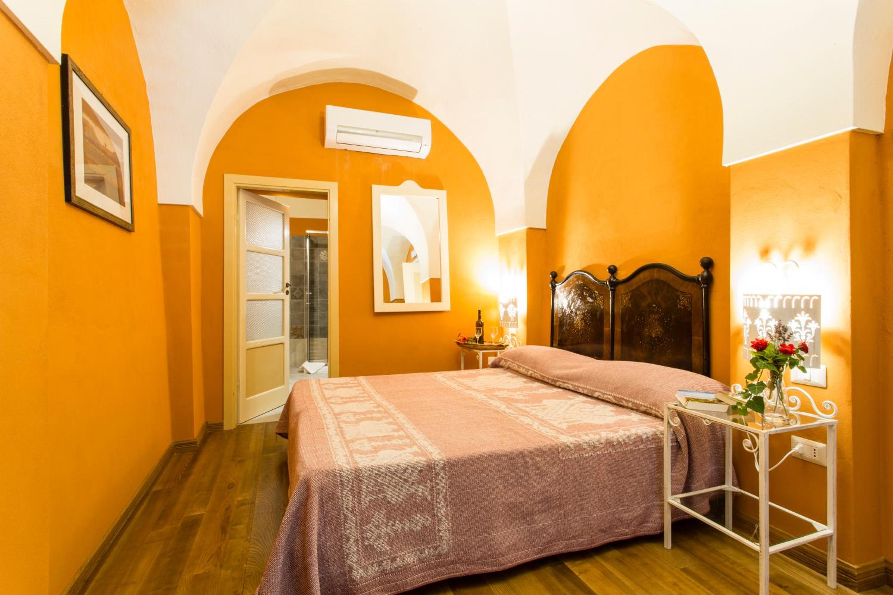 Double or Twin Room - Photo 7