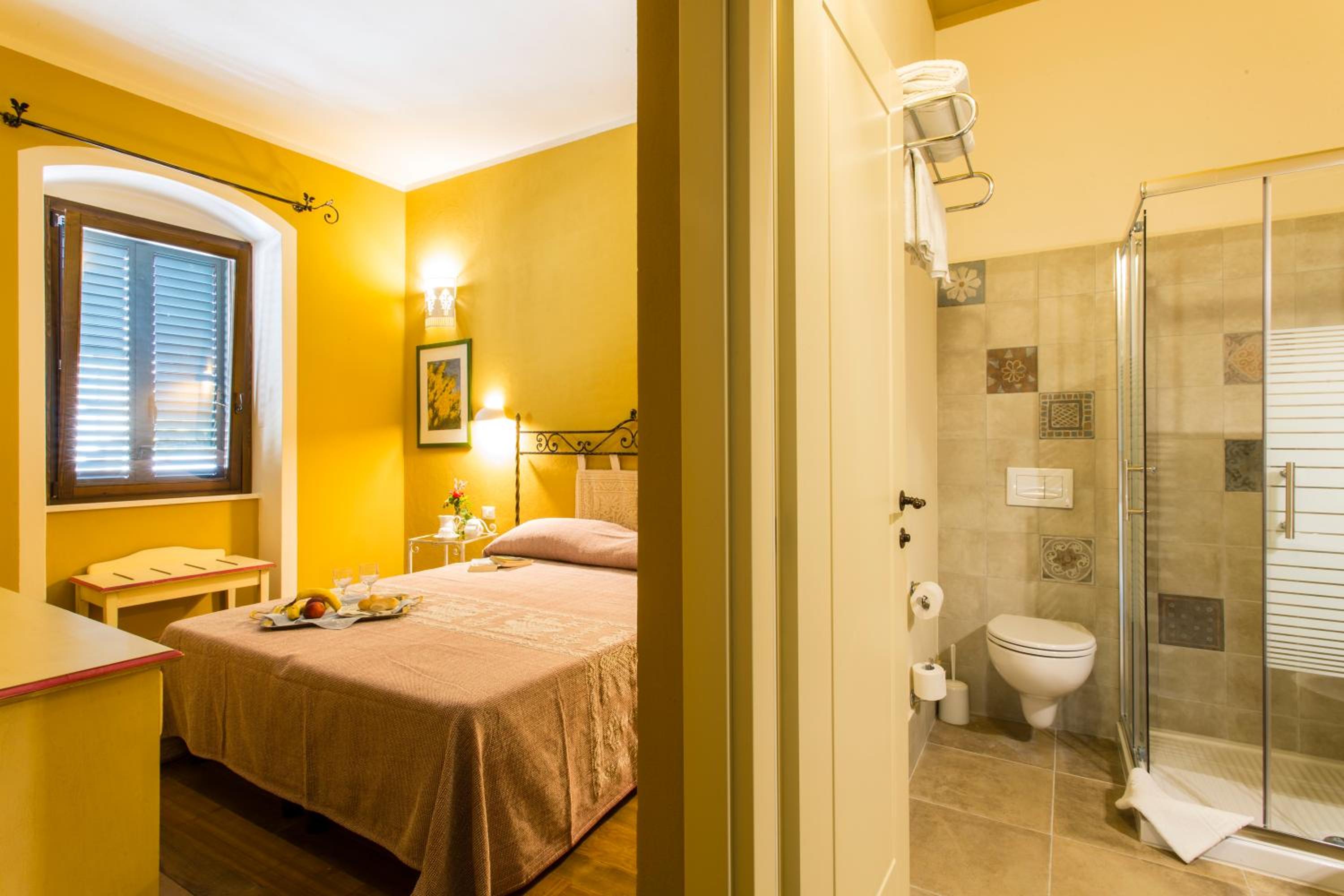 Double or Twin Room - Photo 3