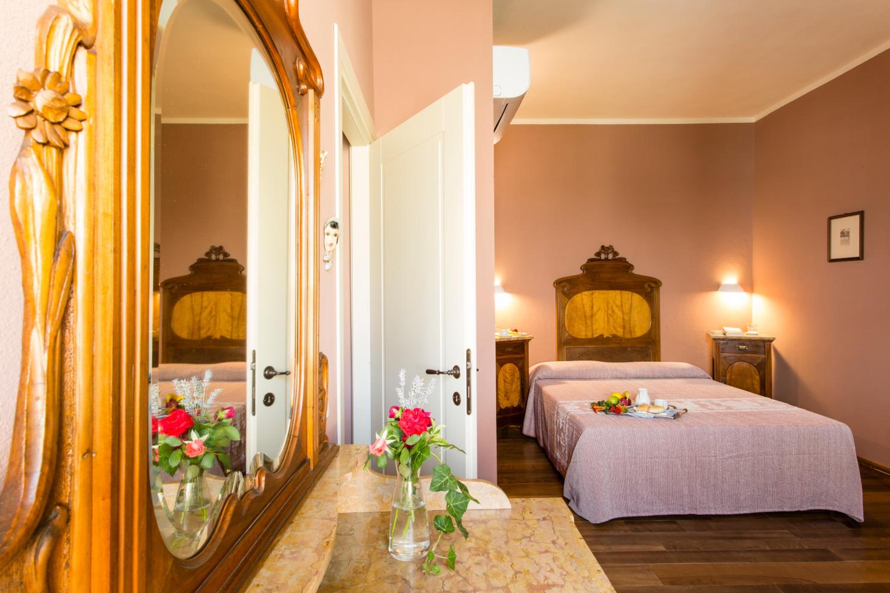Classic Suite - Photo 26