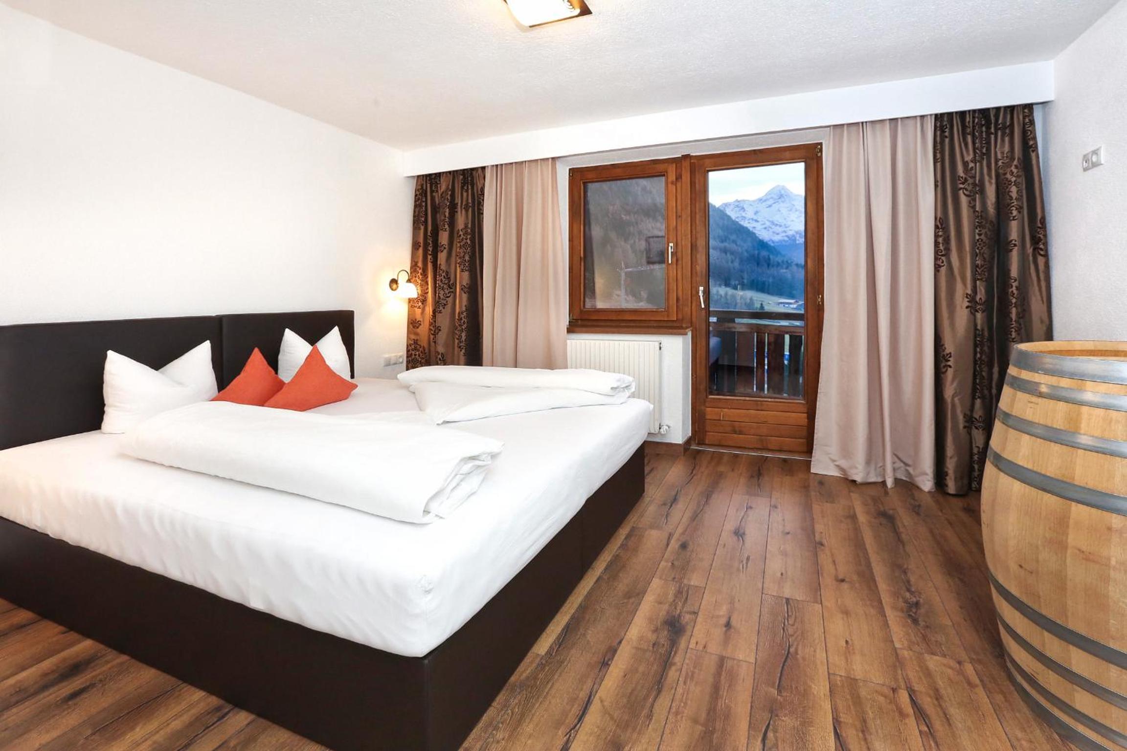 Luxury Eight-Bedroom Chalet photo 1