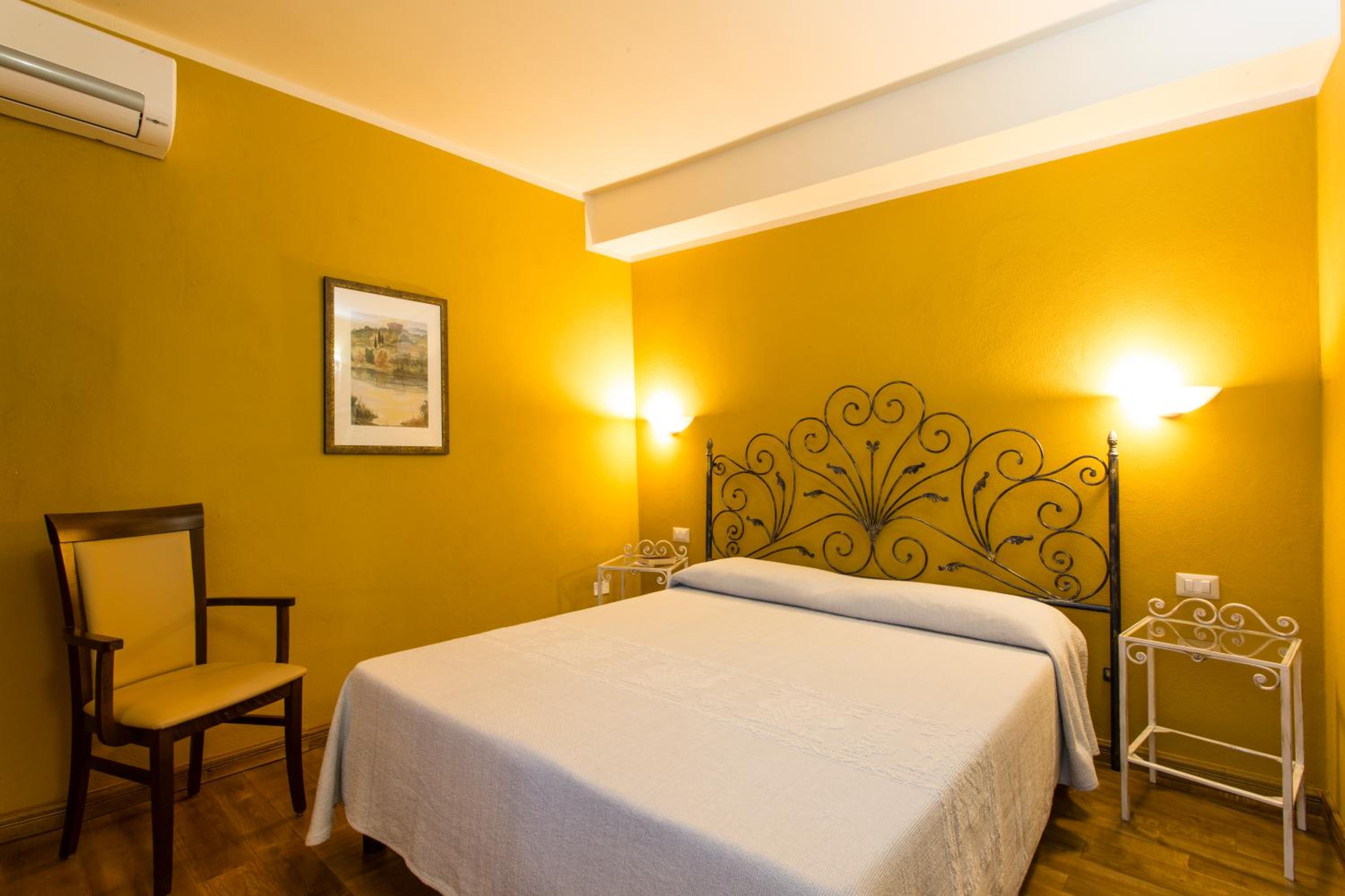 Classic Suite - Photo 21