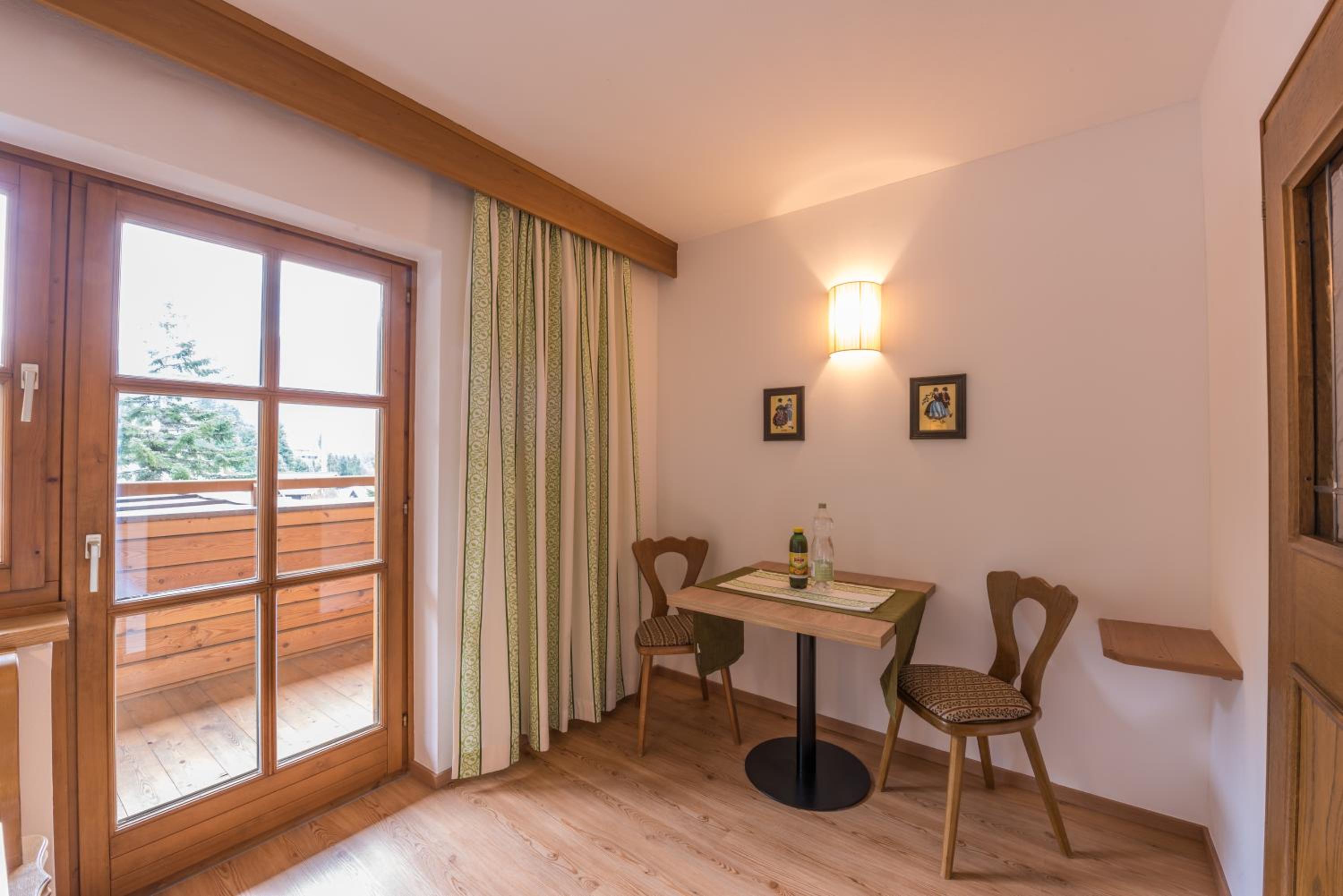 Standard One-Bedroom Apartment with Balcony photo 2