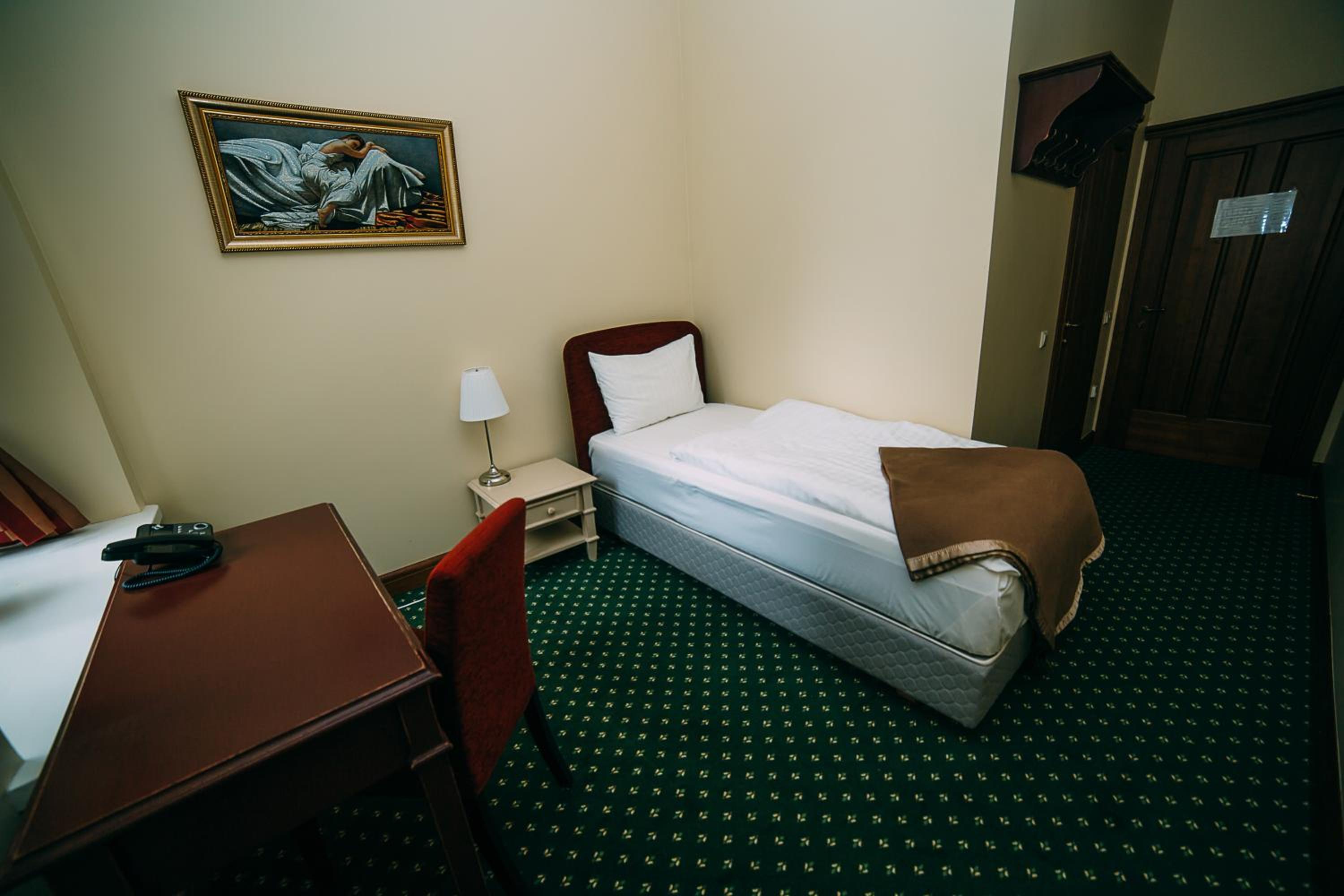 Single Room photo 3