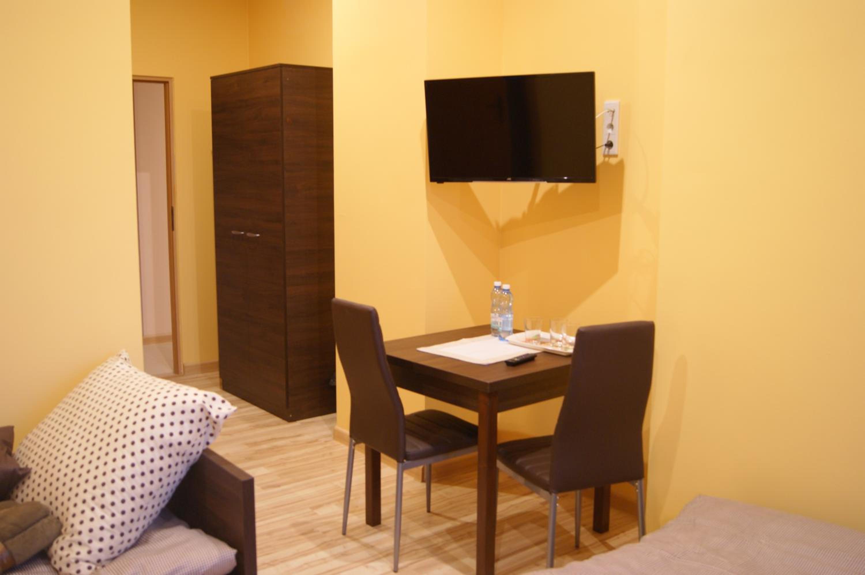 Triple Room With Private Bathroom photo 2