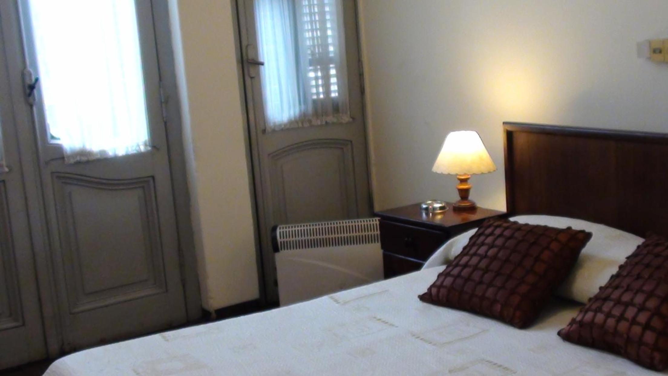 Triple Room with Shared Bathroom photo 2