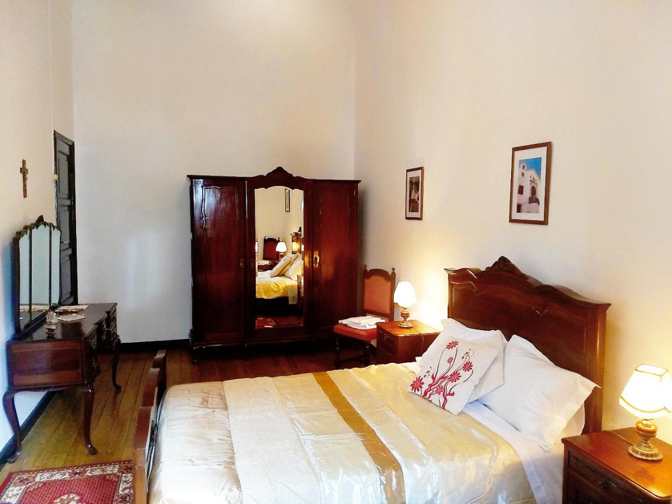 Double Room - Photo 2
