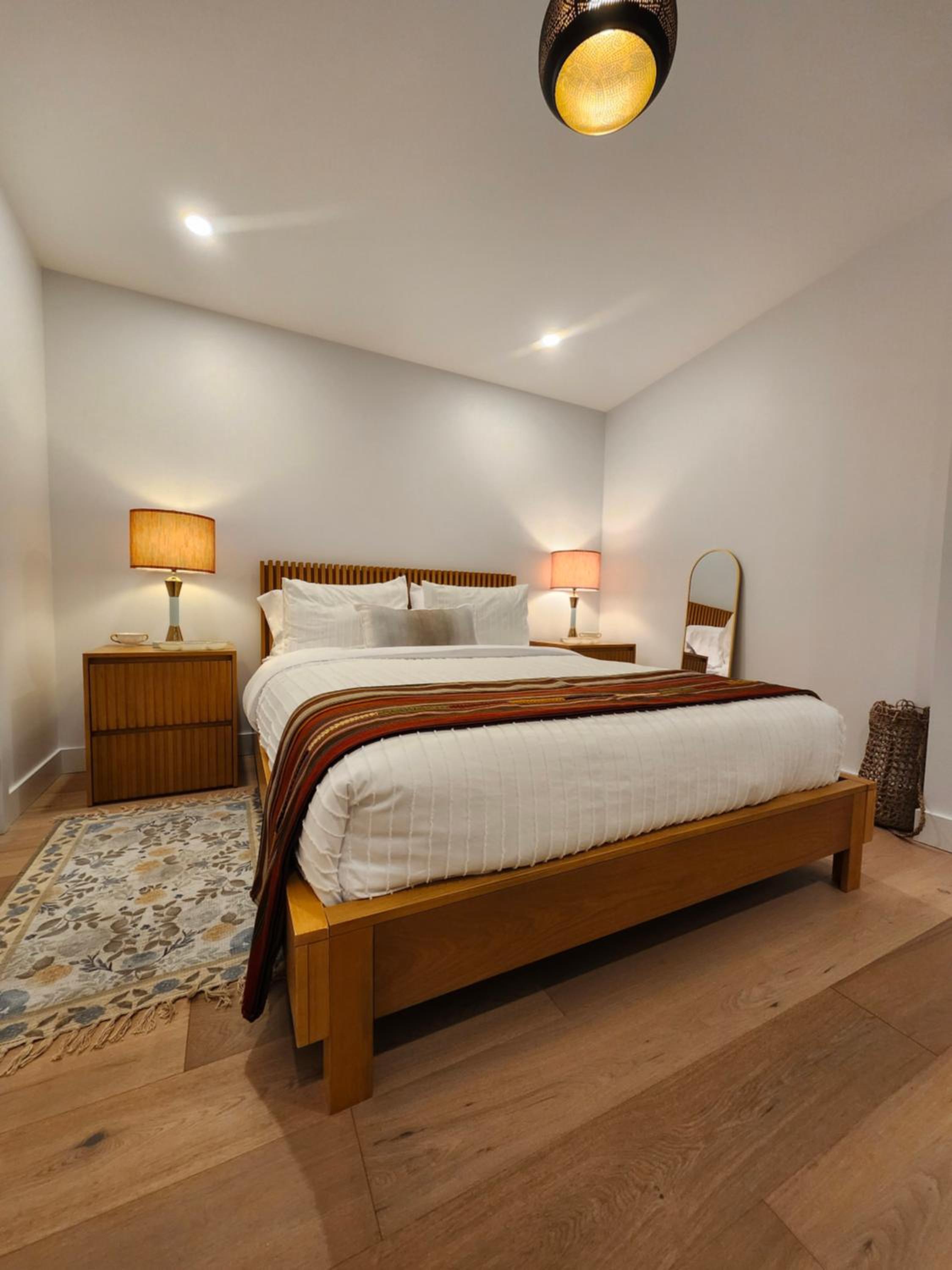 Deluxe Queen Suite
