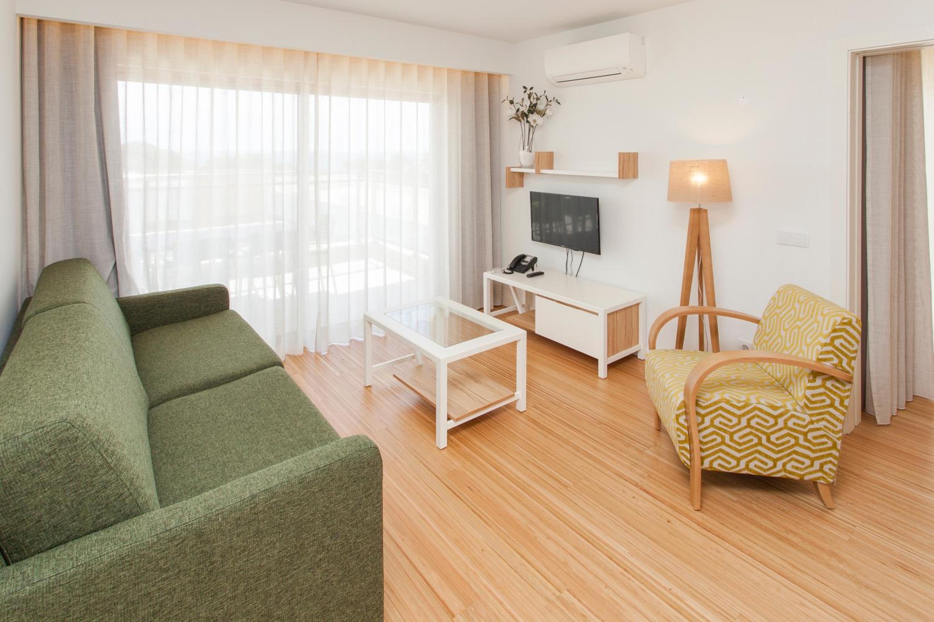 Apartamento Padrão de Dois Quartos - Prestige